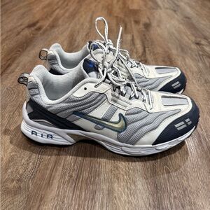 Nike Mens Air Copious 310318-001 Gray
Casual Shoes Sneakers Size 10